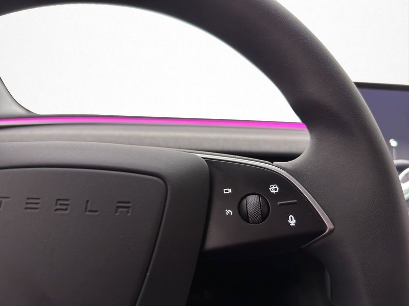 Tesla Model 3 Long Range AWD Highland Tažné - fotka 20 z 25
