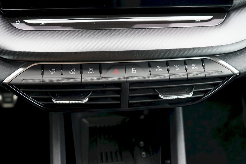 Škoda Octavia (2025) TSI 110 kW Sportline - fotka 22 z 34