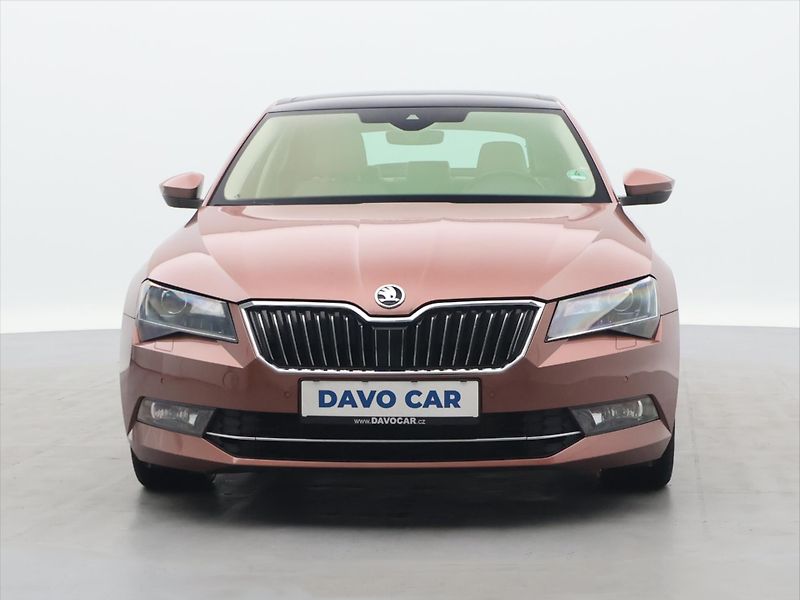 Škoda Superb 2,0 TDI 140kW L&K 4x4 CZ - fotka 2 z 46
