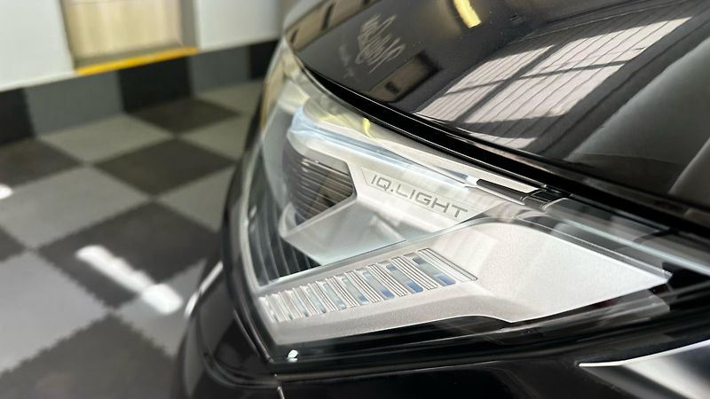 Volkswagen Multivan TAŽNÉ / ZÁRUKA / TOP STAV - fotka 16 z 51