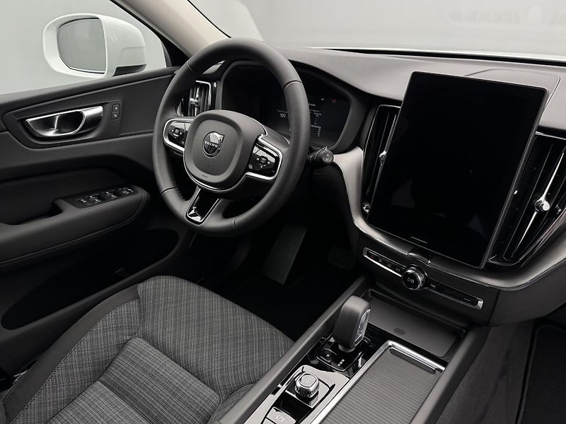 Volvo XC60 (2026)  B5 AWD AUT CORE - fotka 20 z 20