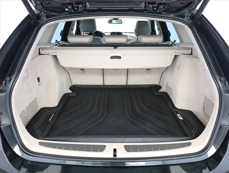 BMW Řada 3 (2013) Modern Line 320 d xDrive, 4X4 - fotka 14 z 15
