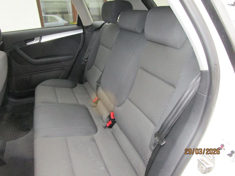 Audi A3 (2009) 2,0 TDi DSG panorama - fotka 24 z 28