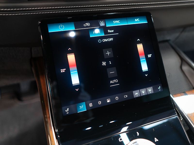 Cadillac Escalade (2026) 6.2 ESV Sport Platinum 2026 - fotka 31 z 50