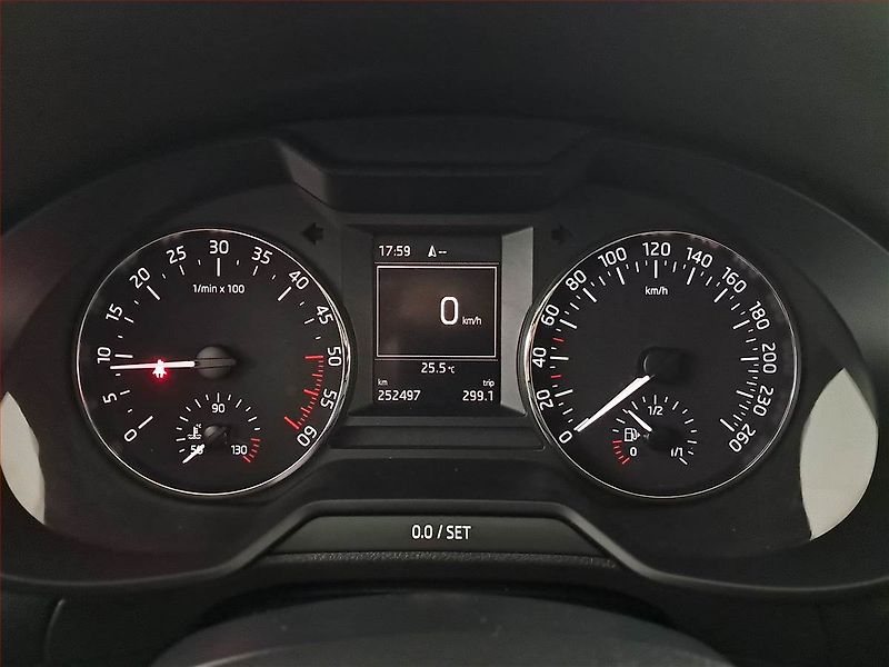 Škoda Octavia (2013) Ambition Plus 1.6 TDI - fotka 11 z 16