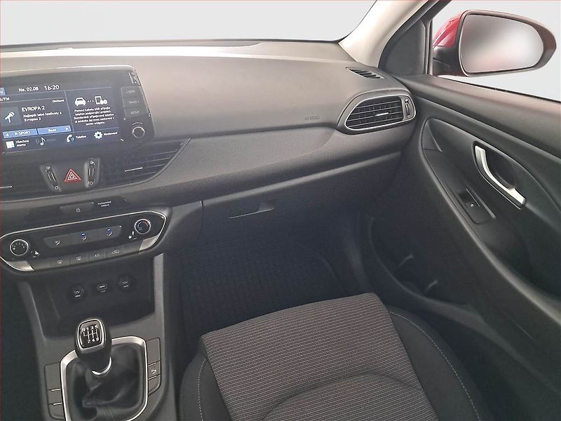 Hyundai i30 (2021) 1.0 T-GDI, ČR,1.maj - fotka 8 z 16