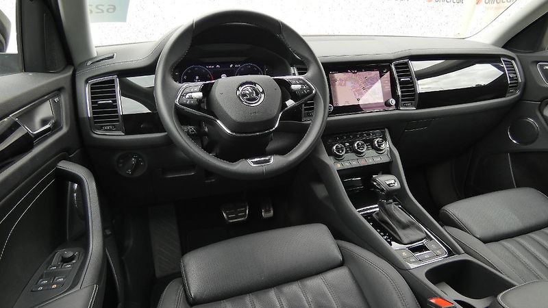 Škoda Kodiaq 2,0 TSI 140 kW L&K 4x4 DSG - fotka 5 z 27