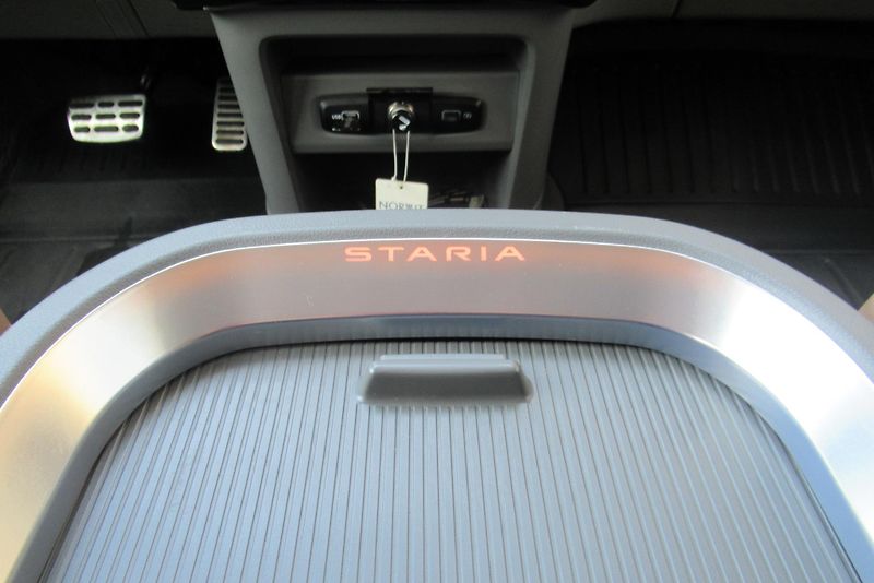 Hyundai Staria 2.2 CRDi 4x4 TAŽNÉ PANORAMA  - fotka 41 z 47