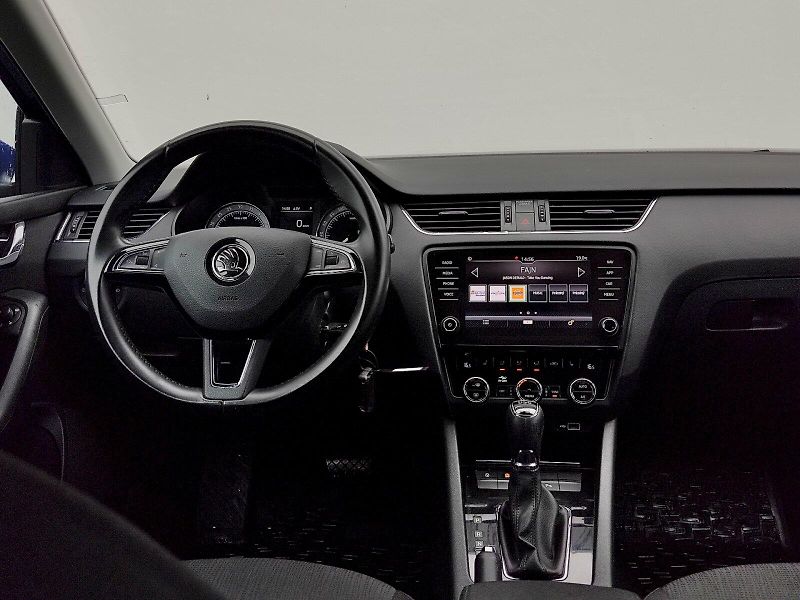 Škoda Octavia (2020) Combi Style Drive+ 2,0 Tdi 110 - fotka 6 z 36