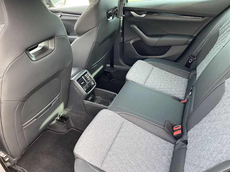 Škoda Octavia (2025) 2.0 TSI 4x4 DSG SportLine - fotka 7 z 37