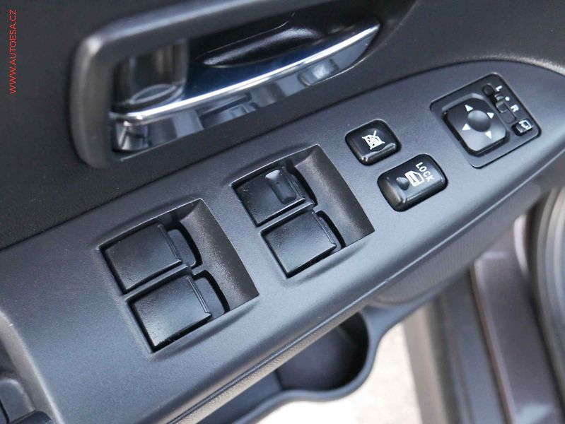 Mitsubishi ASX (2020) 2.0 MiVEC 4x4, AT, LED, navi - fotka 16 z 18