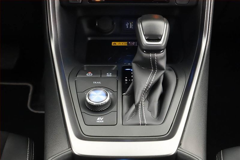 Toyota RAV4 (2025) 2.5 Hybrid - fotka 14 z 20