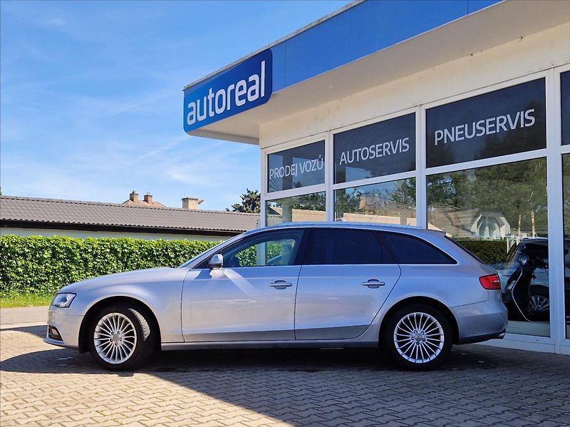 Audi A4 Avant 2,0 d ALUKOLA AUTOKLIMA - fotka 2 z 28