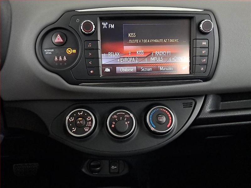 Toyota Yaris (2017) 1.33 Dual VVT-i, Automat - fotka 12 z 17