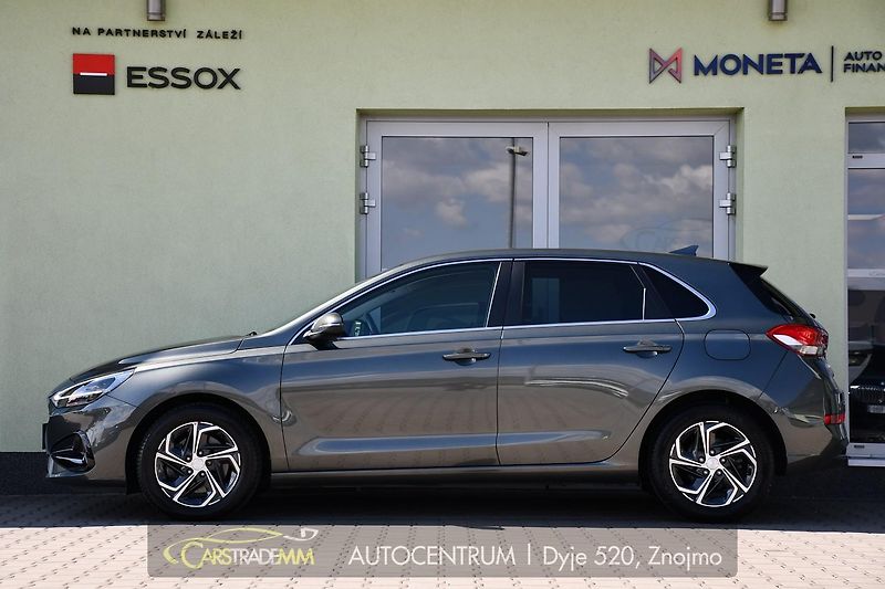 Hyundai i30 1.0T-GDi FAMILY SMART DCT NAVI - fotka 2 z 51