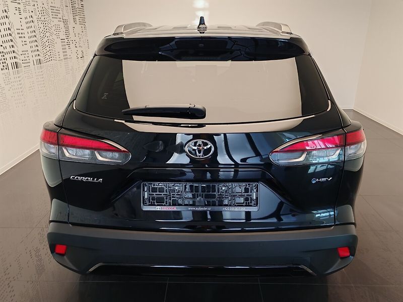 Toyota Corolla Cross 2.0 Hybrid 4x2 Executive - fotka 7 z 36