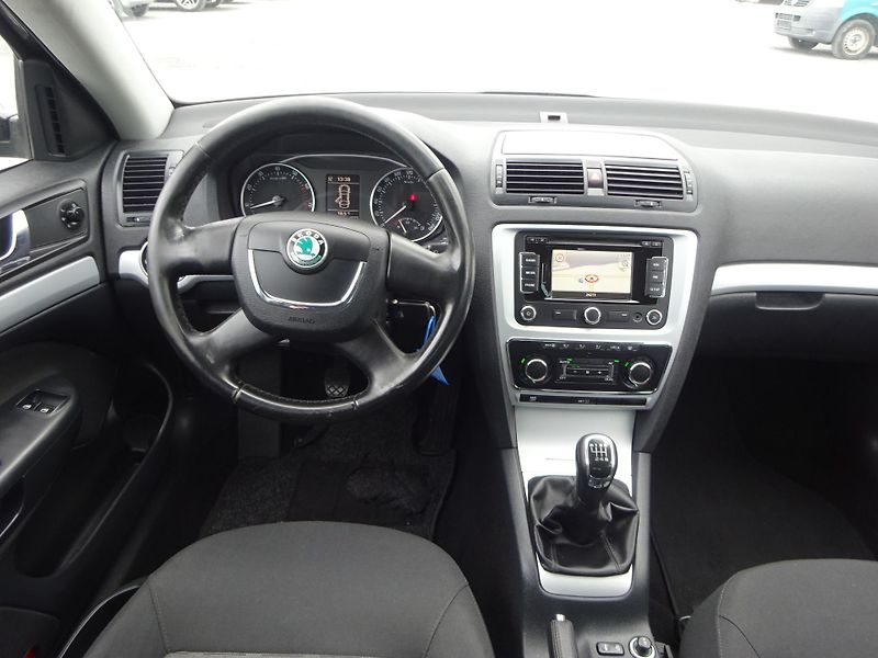 Škoda Octavia 1.2TSI 77kW NAVI NOVÉ ROZVODY - fotka 7 z 39