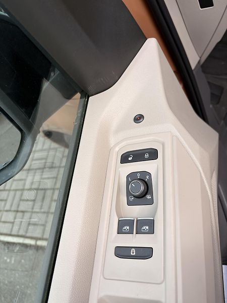 Volkswagen Multivan (2024) - fotka 17 z 32