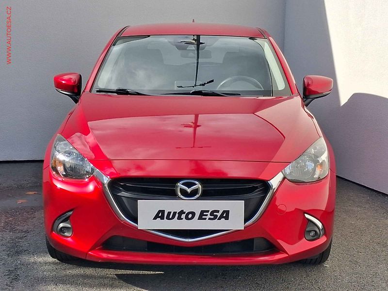 Mazda 2 (2019) 1.5i, AC, navi, kamera - fotka 2 z 17