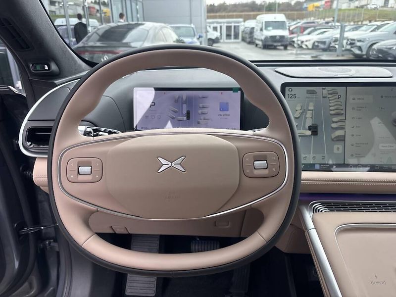 Xpeng G9 (2026) AWD Performance Pro - fotka 10 z 14