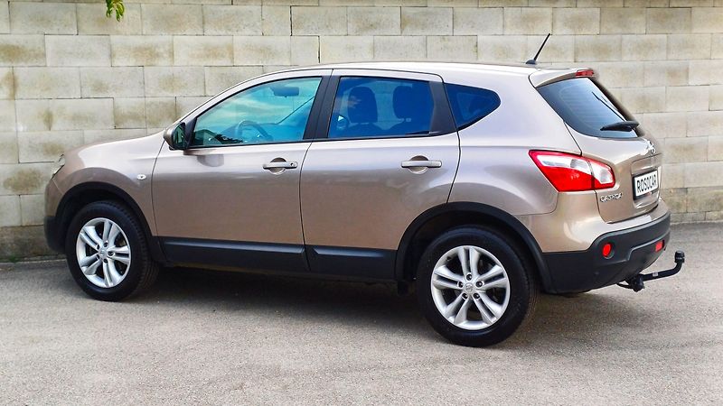Nissan Qashqai QASHQAI 1.6 86kW-1.maj-ČR-TOP - fotka 7 z 25