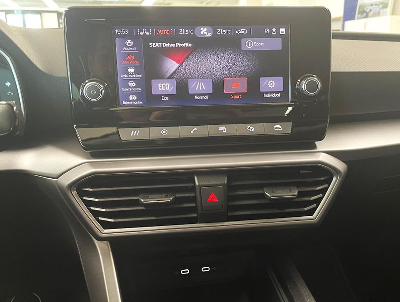 Seat Leon 2.0TDI 110 kW, FR, DSG, ST, ČR - fotka 20 z 27