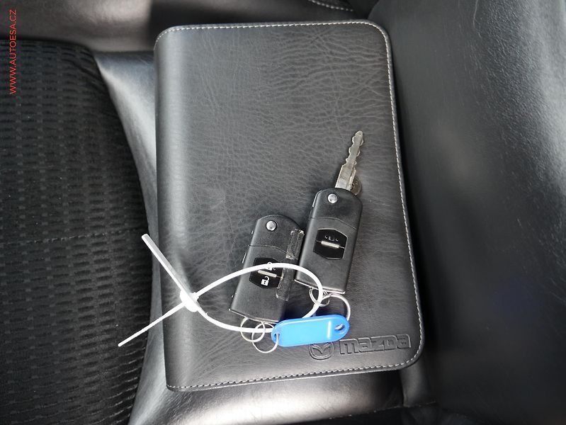 Mazda 6 (2009) 2.0 i, 2.maj, AC, bixenon - fotka 17 z 17