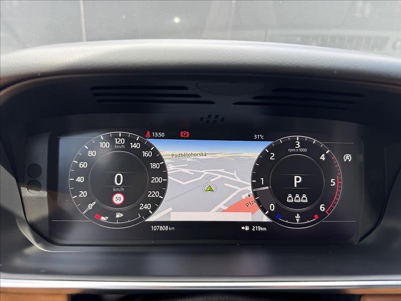 Land Rover Range Rover Sport 3,0 D300 HSE Dynamic AT DPH - fotka 17 z 37