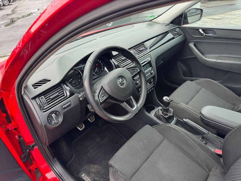 Škoda Rapid (2014) Spaceback 1.2 TSI StylePlus - fotka 15 z 31