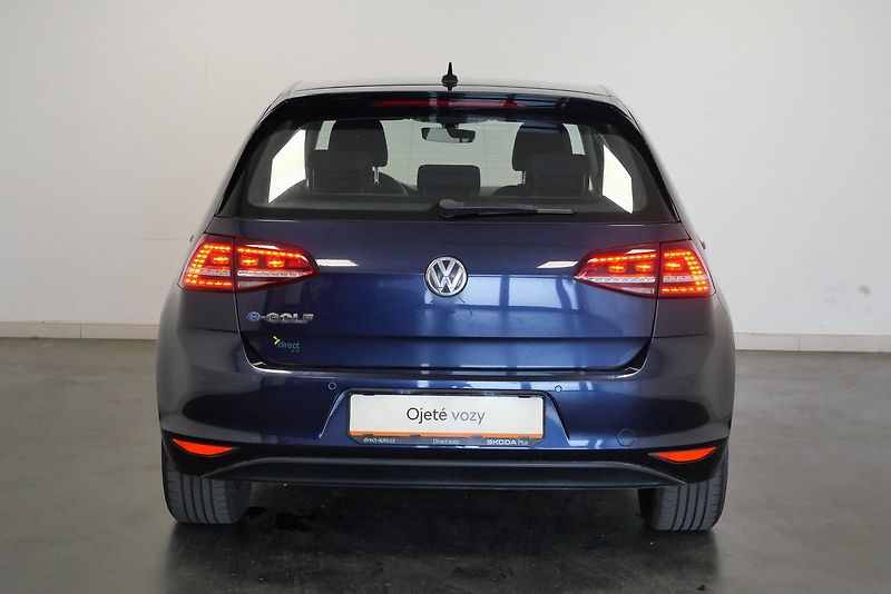 Volkswagen e-Golf - fotka 6 z 23