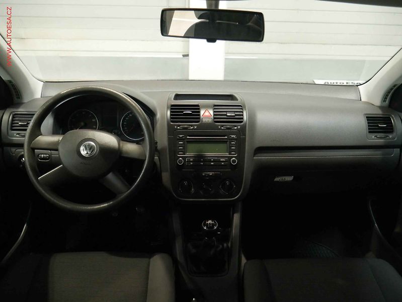 Volkswagen Golf (2005) 1.6, AC, el. výbava - fotka 8 z 14