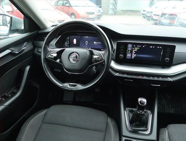 Škoda Octavia (2022) Ambition 2.0 TDI, ČR,1.maj - fotka 7 z 15