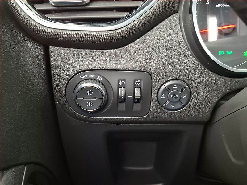 Opel Crossland X (2018) 1.2 Turbo, Serv.kniha, Navi - fotka 18 z 19