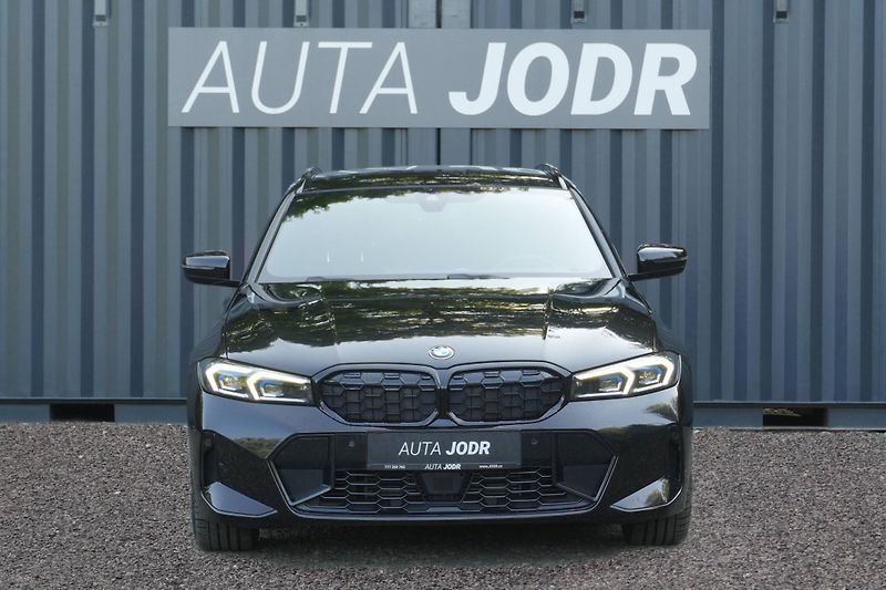 BMW Řada 3 330d xDrive, Tažné, Kamera - fotka 13 z 37