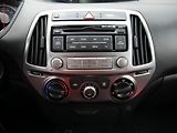 Hyundai i20 (2013) 1.2i, ČR, AC, zmk.řazení - náhled 13