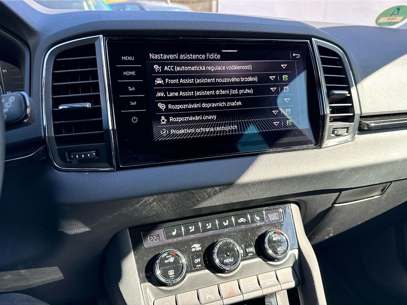 Škoda Karoq 4x4 Style 2.0 TDI /110kW 7st.a - fotka 16 z 21