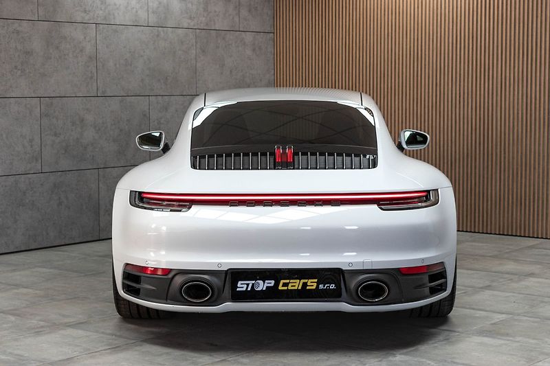 Porsche 911 992 CARRERA 4*BLACK PAKET*DPH* - fotka 5 z 29