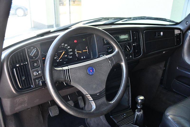 Saab 900 S- Turbo - fotka 11 z 19