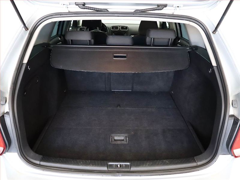 Volkswagen Golf (2011) 1.6 TDI, Serv.kniha, nová STK - fotka 11 z 14