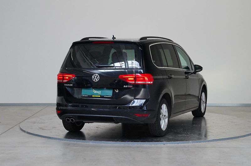 Volkswagen Touran - fotka 3 z 6