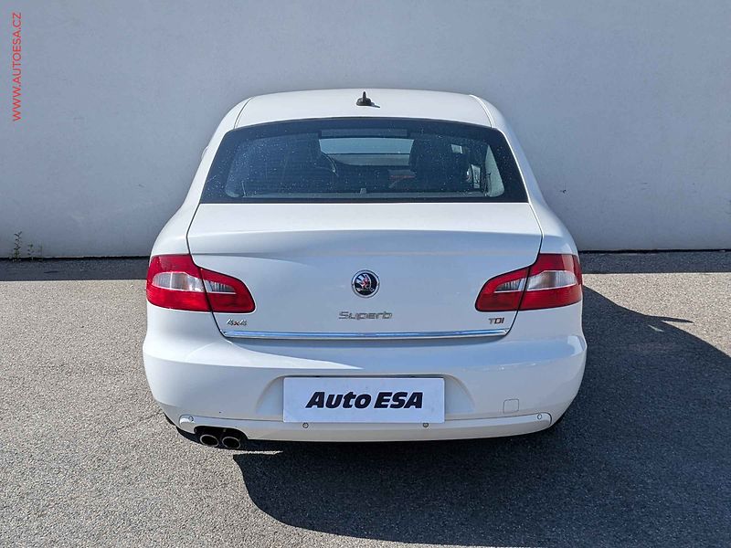 Škoda Superb (2011) 2.0 TDi 4x4, ČR, Navi, bixen - fotka 5 z 16