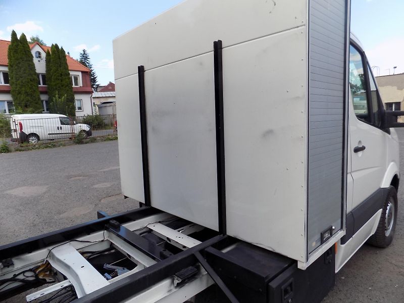Volkswagen Crafter (2009) 2,5 120KW SKLÁPĚČ - fotka 34 z 47
