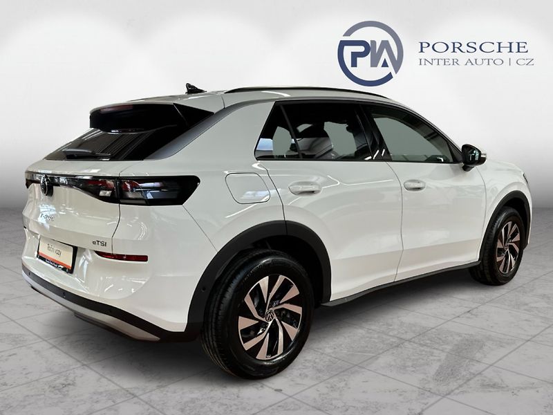 Volkswagen T-Roc (2025) Life 1,5 eTSI 85 kW 7DSG - fotka 6 z 23