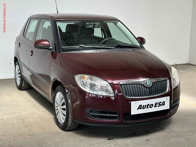 Škoda Fabia (2009) 1.6i, servis.kniha - fotografie inzerátu