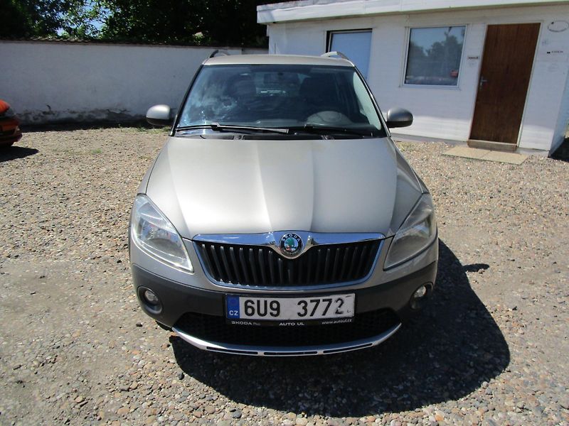 Škoda Fabia 1,2TSI-77KW-NOVÁ STK+OLEJ - fotka 2 z 20