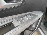 Peugeot 3008 (2023) 1.2 PT, Active, AT, LED - náhled 13