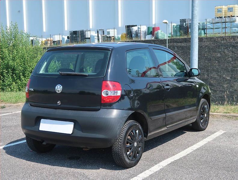Volkswagen Fox (2007) 1.2, nová STK, dobrý stav - fotka 5 z 15