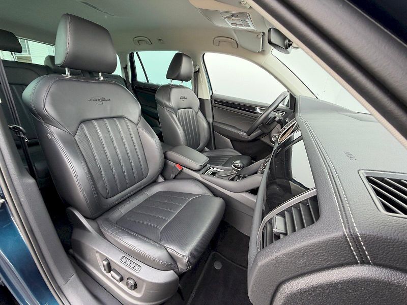 Škoda Kodiaq (2022) 2.0 TSI 140kW 4x4 DSG L&K - fotka 31 z 35