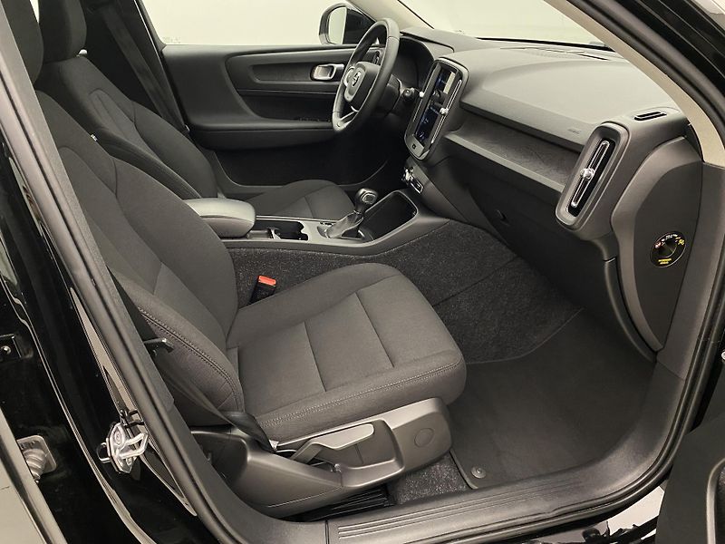 Volvo XC40 T2 KINETIC CZ - fotka 24 z 41