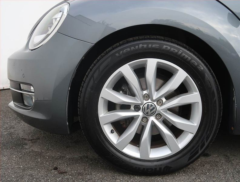 Volkswagen Beetle (2016) 1.2 TSI, Bi-Xenony, Tempomat - fotka 14 z 19